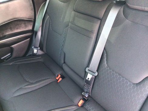 Used 2018 Jeep Compass Sport FWD image 41