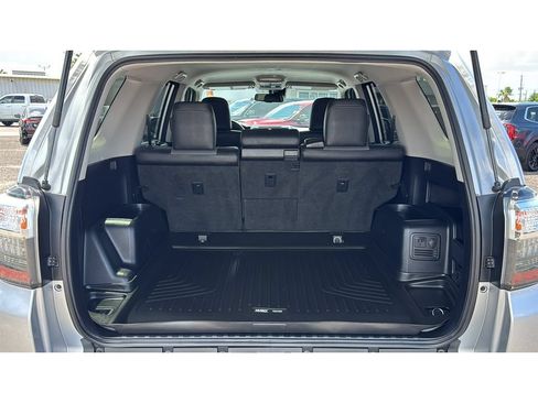 Used 2021 Toyota 4Runner SR5 Premium AWD/4WD image 15