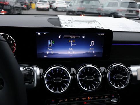 Used 2026 Mercedes-Benz GLB 250 GLB 250 image 23