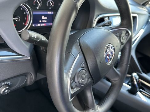 Used 2021 Buick Enclave Essence FWD image 19