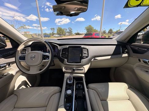 Used 2025 Volvo XC90 T8 Ultra w/ Protection Package AWD/4WD image 13