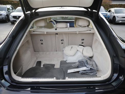 Used 2022 Mercedes-Benz EQS 580 4MATIC Sedan image 16