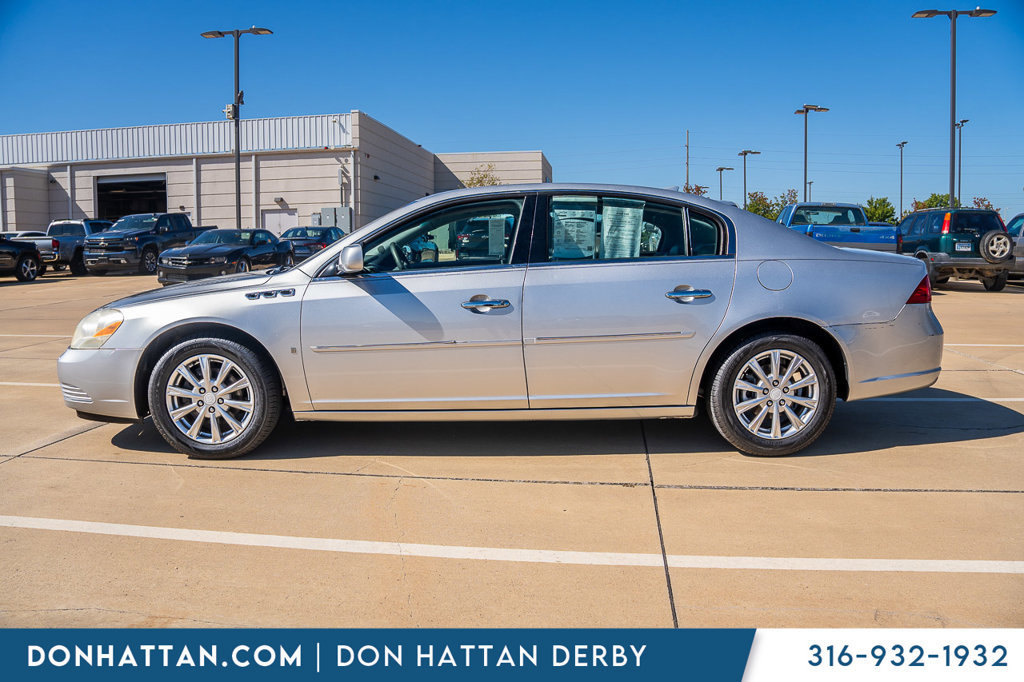 Used 2009 Buick Lucerne CXL FWD image 2