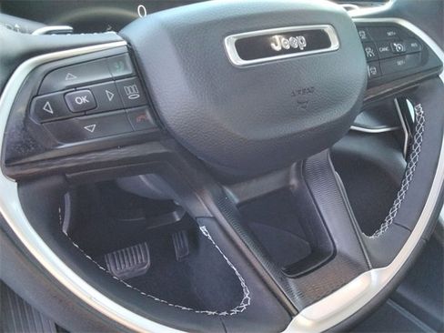 Used 2023 Jeep Grand Cherokee L Laredo w/ Luxury Tech Group I image 25