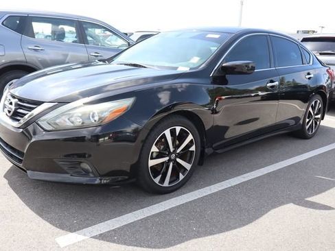 Used 2018 Nissan Altima 2.5 SR FWD image 4