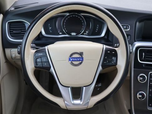 Used 2015 Volvo V60 T5 Premier image 28