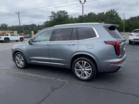 Used 2022 Cadillac XT6 Premium Luxury image 6