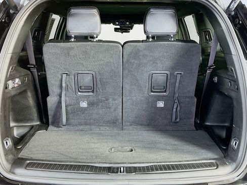 Used 2024 Jeep Grand Cherokee L Limited w/ Luxury Tech Group II image 9