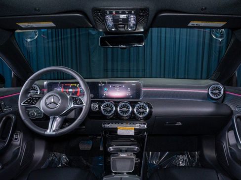 New 2025 Mercedes-Benz CLA 250 4MATIC image 13