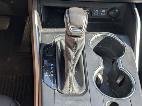 Used 2022 Toyota Highlander XSE FWD image 26