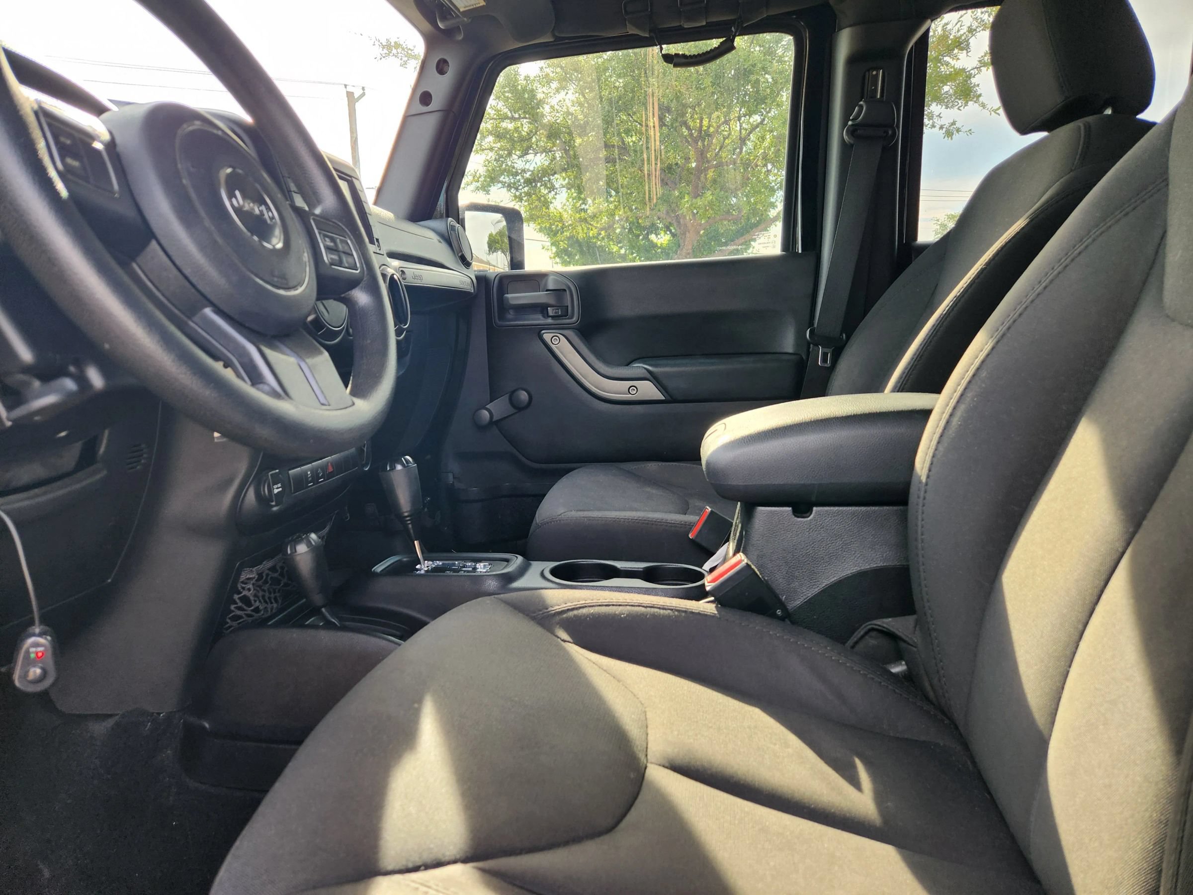 Used 2015 Jeep Wrangler Unlimited Sport AWD/4WD image 9