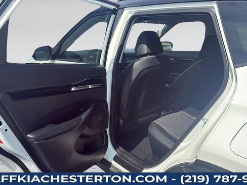 Used 2025 Kia Seltos S AWD/4WD image 34