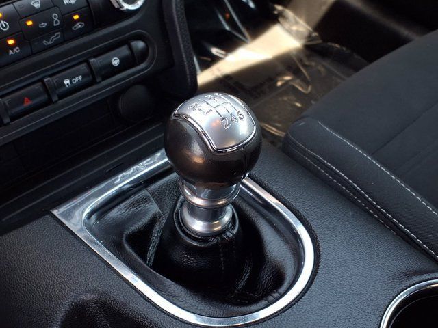 Used 2017 Ford Mustang Coupe RWD image 16