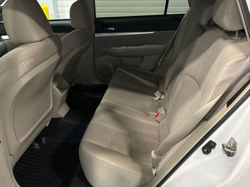 Used 2014 Subaru Outback 2.5i Premium image 8
