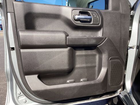 Used 2025 Chevrolet Silverado 1500 Custom image 28