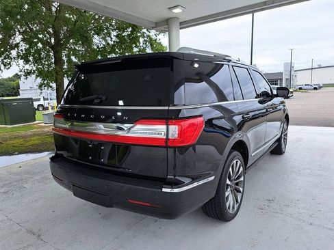 Used 2021 Lincoln Navigator Reserve image 6
