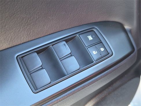 Used 2023 Lexus GX 460 Premium image 23