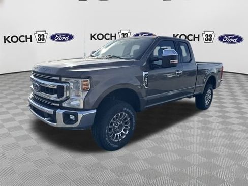 Used 2020 Ford F250 XLT w/ XLT Premium Package image 3