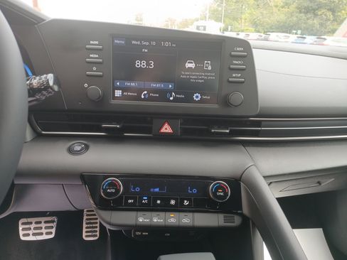 New 2025 Hyundai Elantra Sport w/ Cargo Package image 25