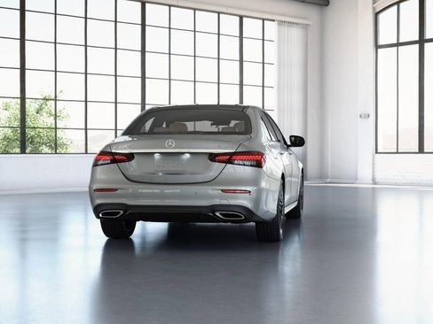 Certified 2022 Mercedes-Benz E 350 4MATIC Sedan image 25