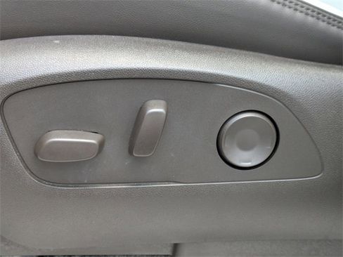 Used 2024 GMC Acadia Denali image 22