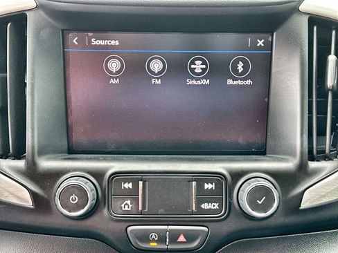 Certified 2024 GMC Terrain SLT w/ Infotainment Package II image 13