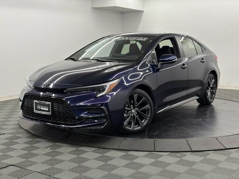 Used 2026 Toyota Corolla SE FWD image 3