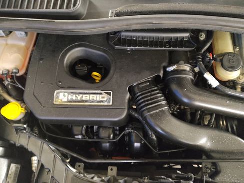 Used 2016 Ford C-MAX SE image 30