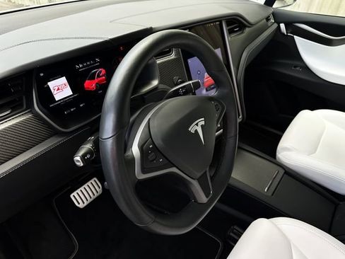 Used 2021 Tesla Model X Performance image 19