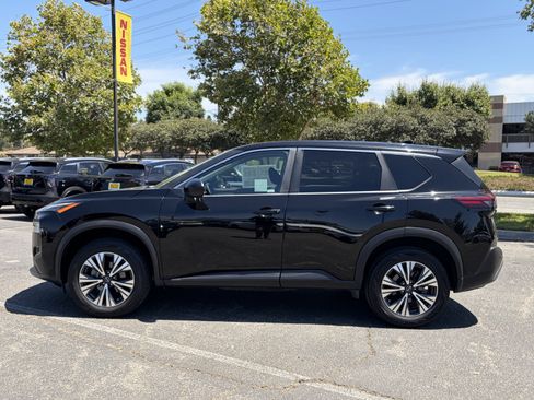 Used 2023 Nissan Rogue SV FWD image 6