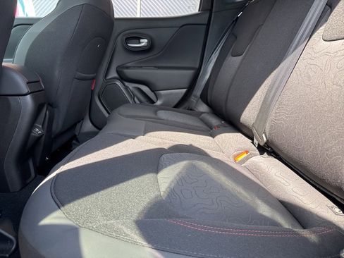 Used 2023 Jeep Renegade Trailhawk image 47