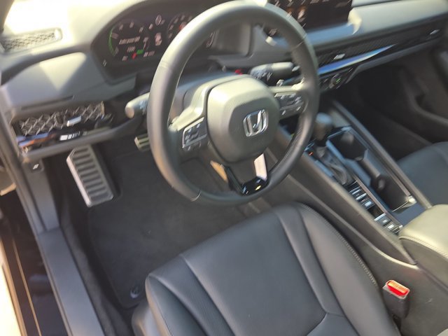 Used 2025 Honda Accord Sport image 16