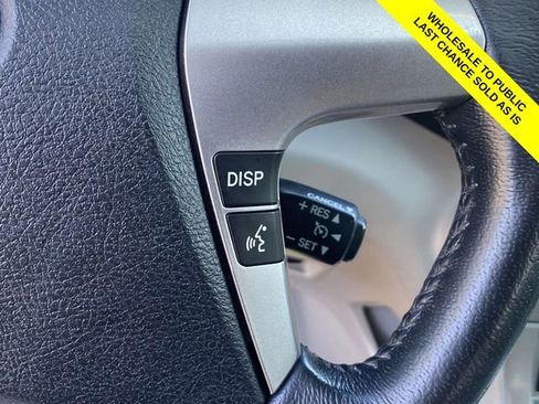 Used 2011 Toyota Highlander SE image 24