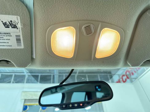 Used 2006 Saturn Vue 2WD V6 image 26