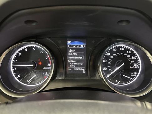 Used 2020 Toyota Camry SE image 9