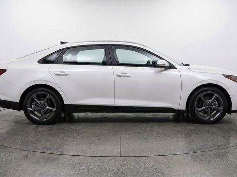 Used 2025 Kia K4 FWD image 11