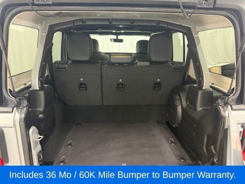 Used 2023 Jeep Wrangler Unlimited Sahara w/ Cold Weather Group AWD/4WD image 18