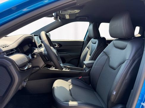New 2026 Jeep Compass Latitude AWD/4WD image 9