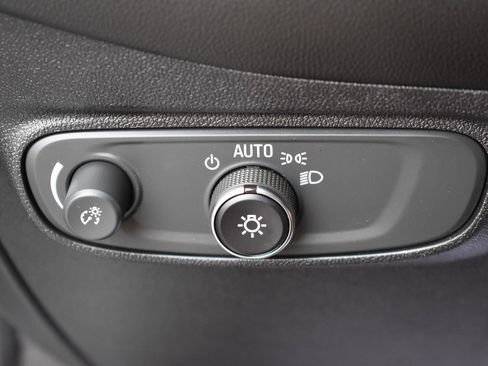 Used 2018 Chevrolet Equinox LT AWD/4WD image 26
