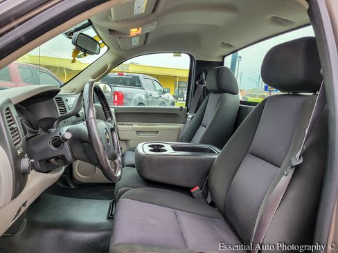 Used 2012 Chevrolet Silverado 1500 W/T RWD image 7