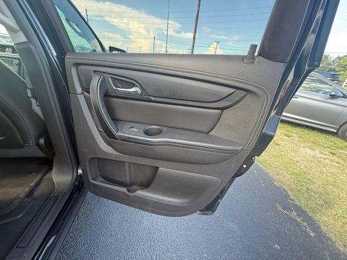 Used 2015 Chevrolet Traverse LT FWD image 21