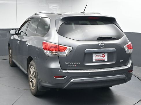 Used 2015 Nissan Pathfinder SV image 7