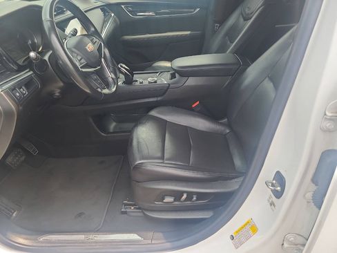 Used 2021 Cadillac XT5 Premium Luxury FWD image 13
