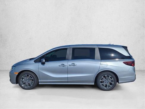 Used 2026 Honda Odyssey Touring image 4