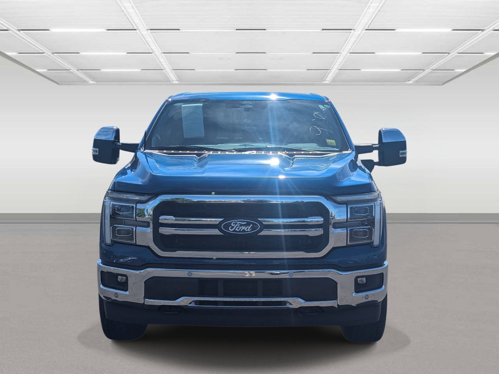 Used 2025 Ford F150 Lariat w/ Equipment Group 501A Mid AWD/4WD image 8