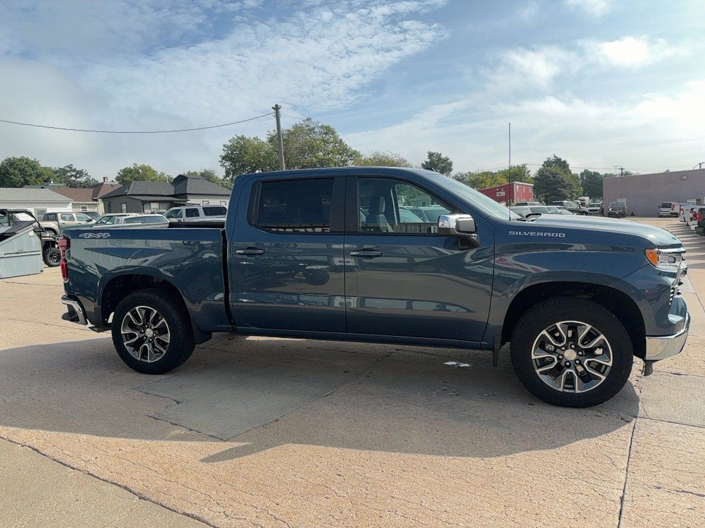 Used 2024 Chevrolet Silverado 1500 LT AWD/4WD image 5