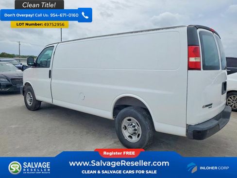 Used 2014 Chevrolet Express 2500 Extended image 3