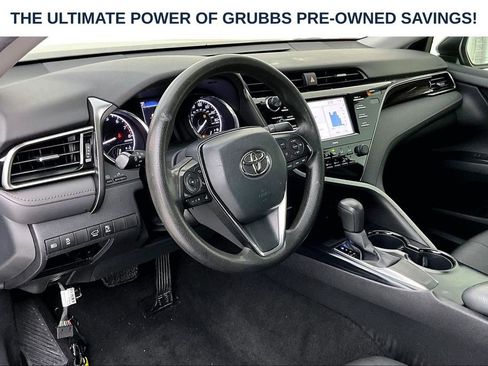 Used 2020 Toyota Camry LE FWD image 17