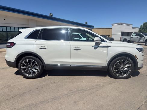 Used 2021 Lincoln Nautilus Reserve w/ Equipment Group 201A AWD/4WD image 4