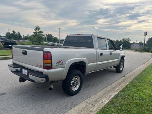 Used 2005 GMC Sierra 2500 SLE w/ Heavy-Duty Power Package AWD/4WD image 3